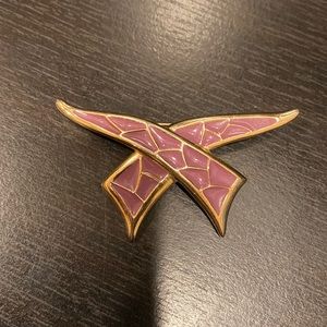 Vintage lavender enamel gold tone brooch